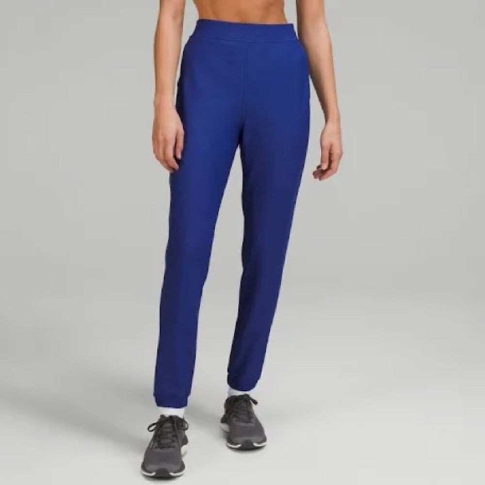 Lululemon full length Adapted State high rise fleece joggers size 12